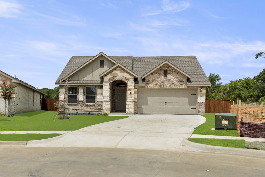 01_2005-Sesaro-Aubrey-TX-New-Home-For-Sale-Front-Elevation-austin-floor-plan